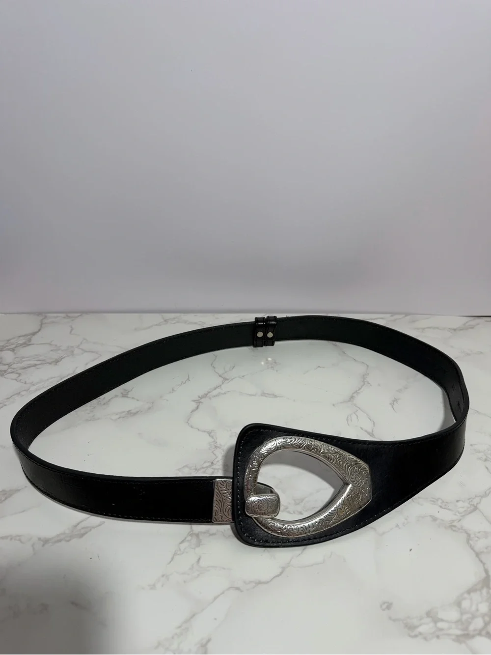 Vintage‎ Black Women's Leather Belt with Ornate Silver Buckle - S/M